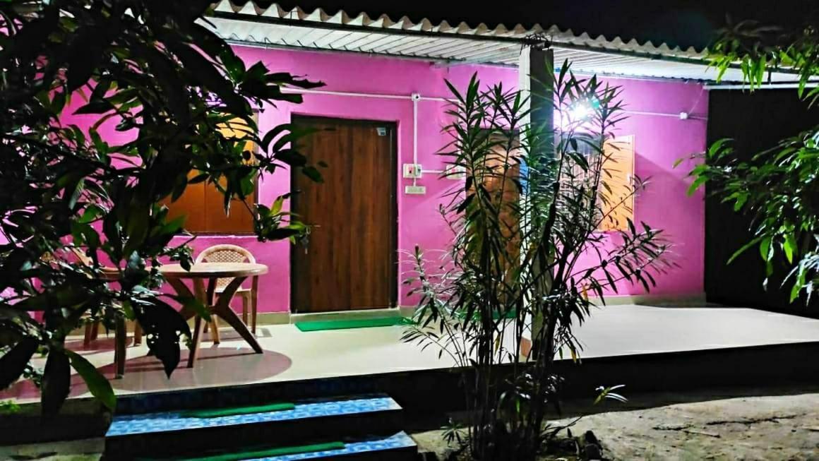 Estuarine Village Resort Sātabhāya Exterior foto