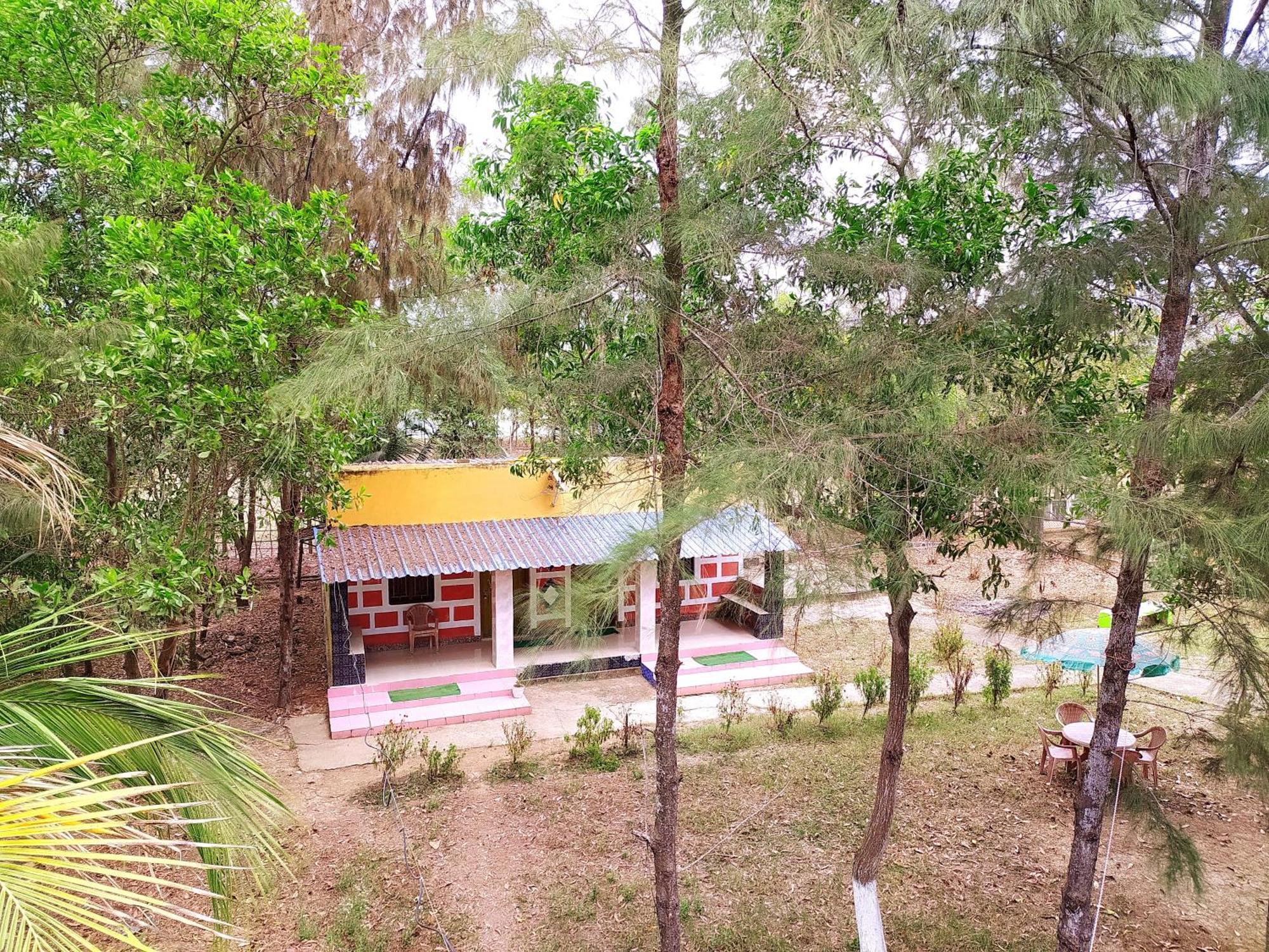 Estuarine Village Resort Sātabhāya Exterior foto
